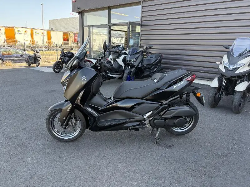 XMAX 125 TECH MAX