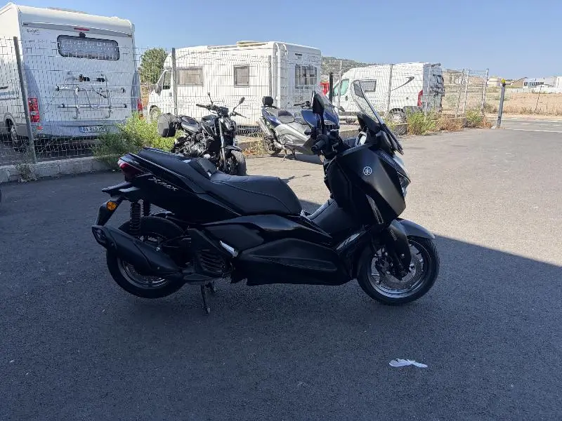 XMAX 125 TECH MAX