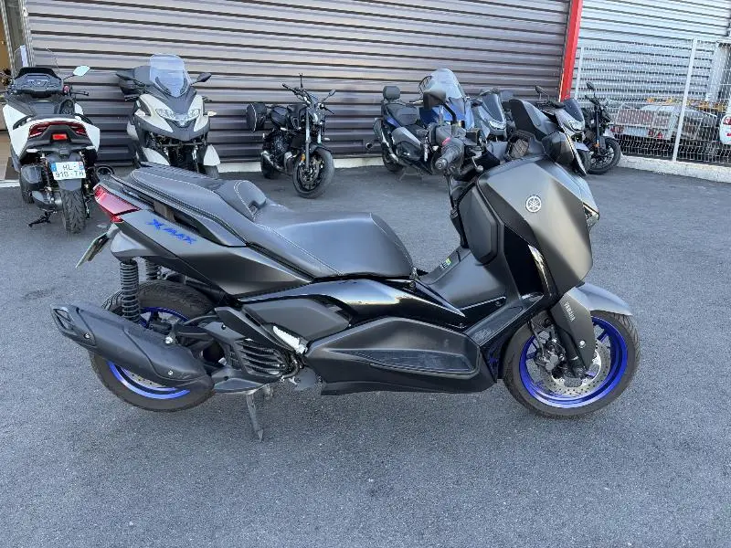 XMAX 125