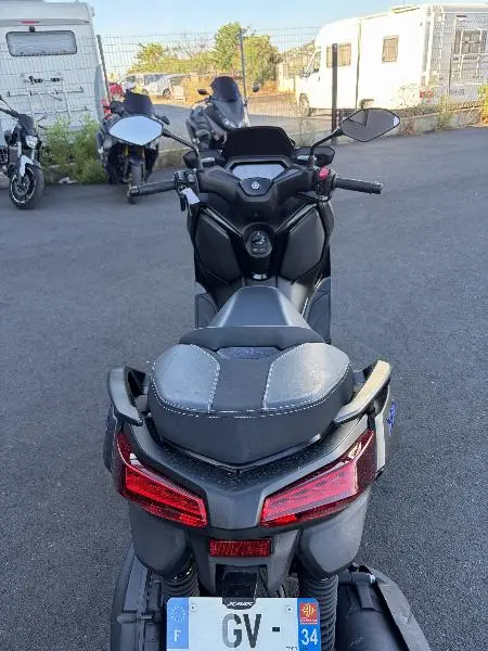 XMAX 125