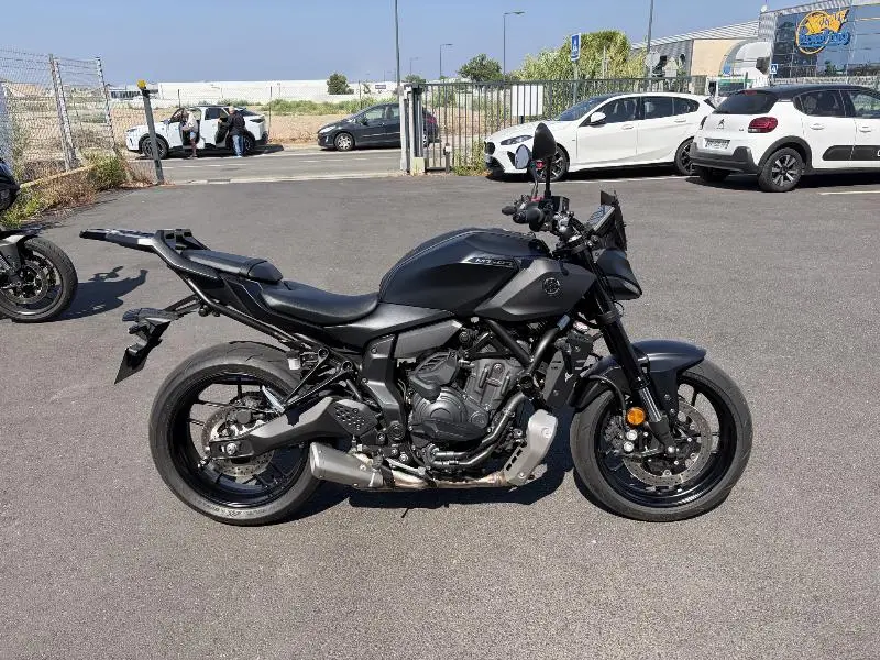 MT07