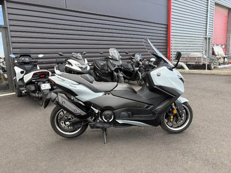 XP TMAX 560 TECH MAX