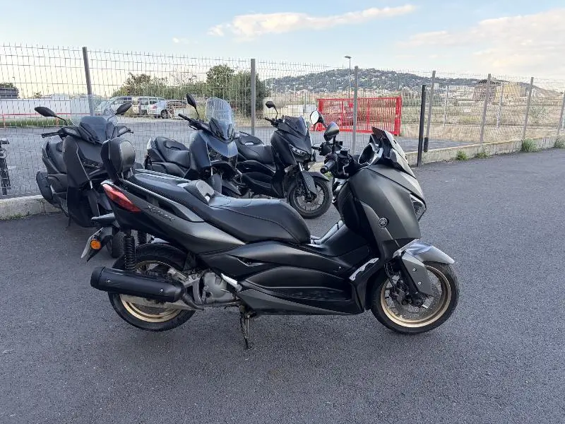XMAX 125 TECH MAX