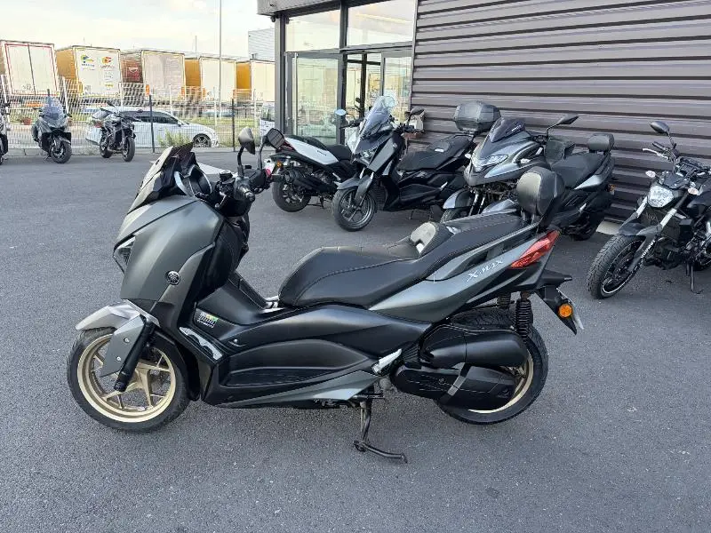 XMAX 125 TECH MAX