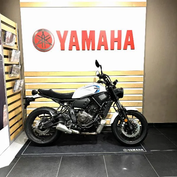 XSR 700