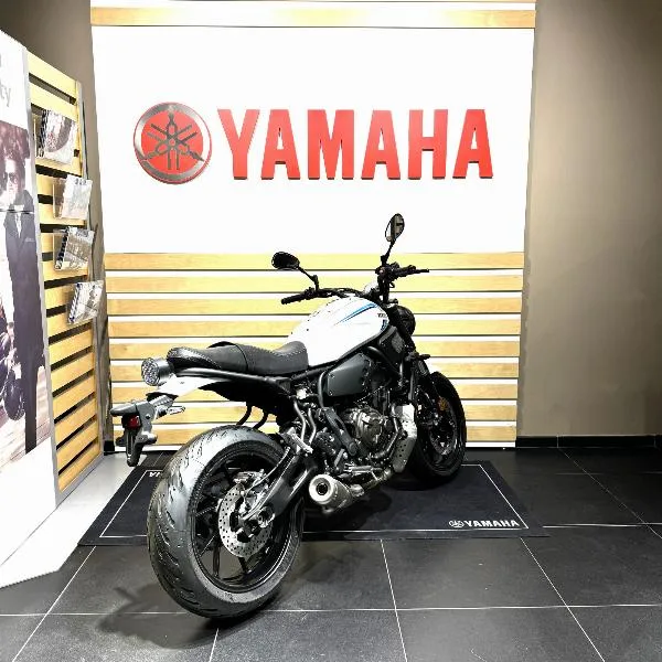 XSR 700