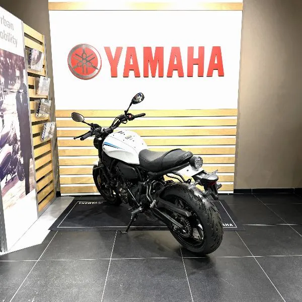 XSR 700