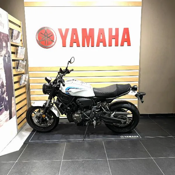 XSR 700