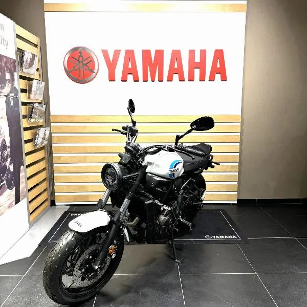 XSR 700
