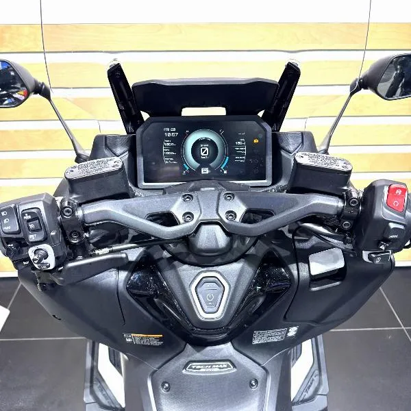 XP TMAX 560 TECH MAX