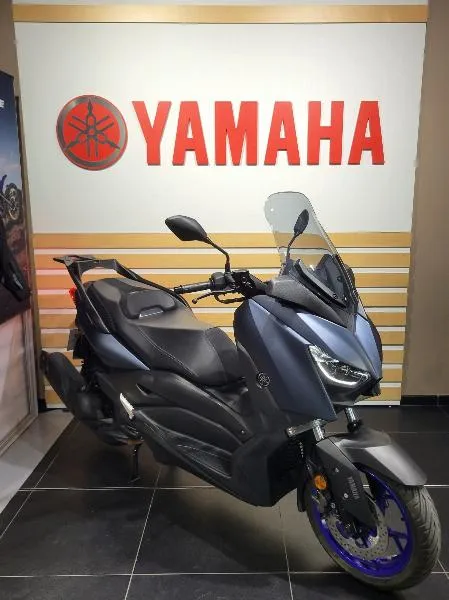 XMAX 125