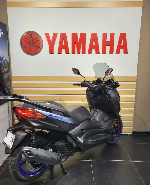 XMAX 125
