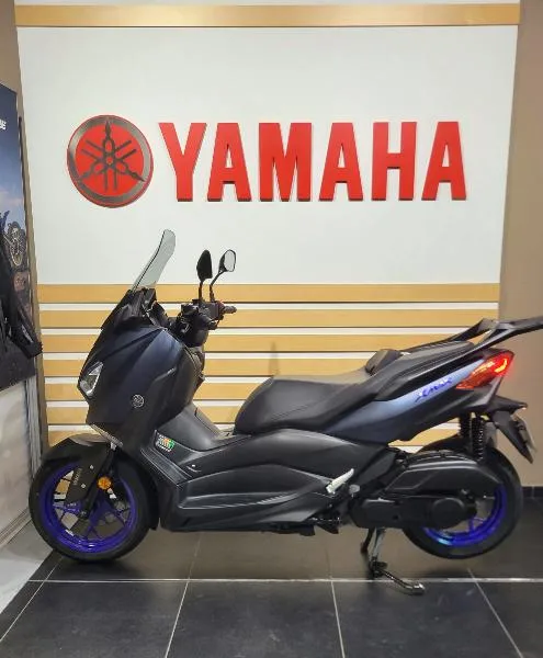 XMAX 125