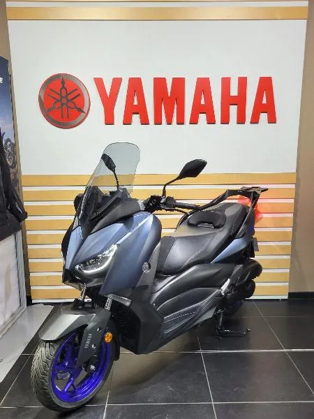 XMAX 125