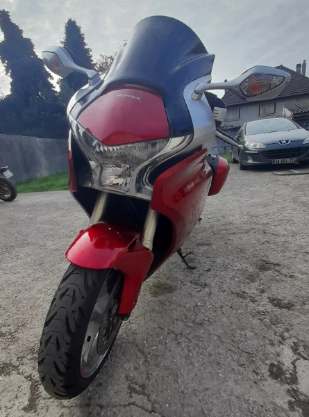 VFR 1200 F