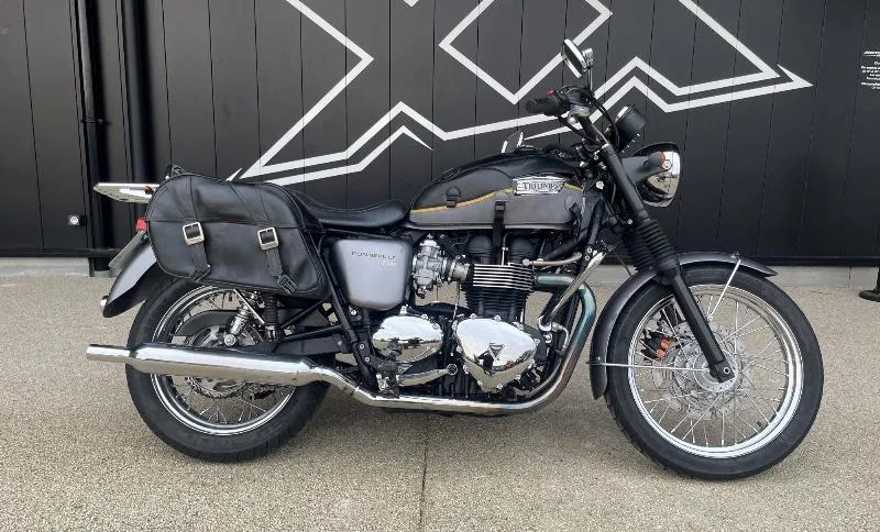 Bonneville T100