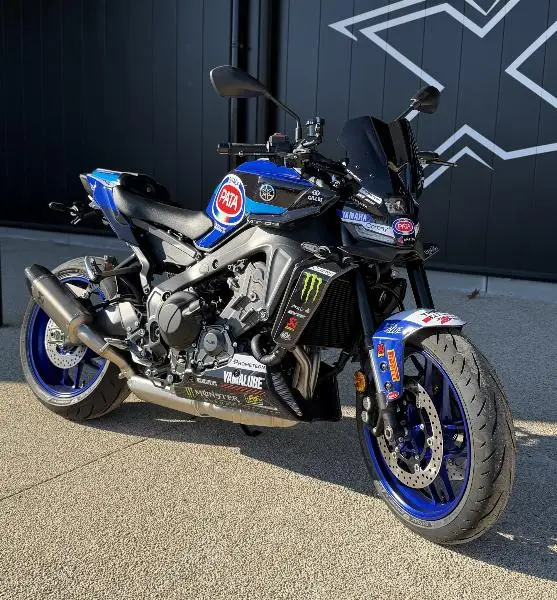 MT09