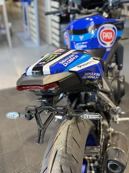 MT09