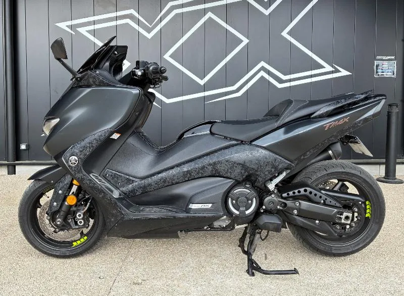 TMAX530 
逆車 Yamaha XP TMAX 530 DX 2017 for 6490 in AUBENAS - Used