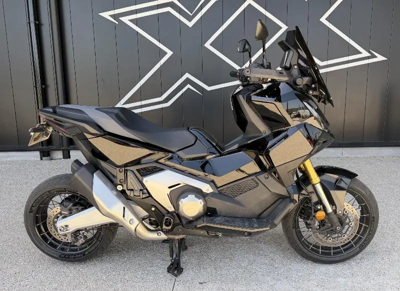 XADV 750 DCT