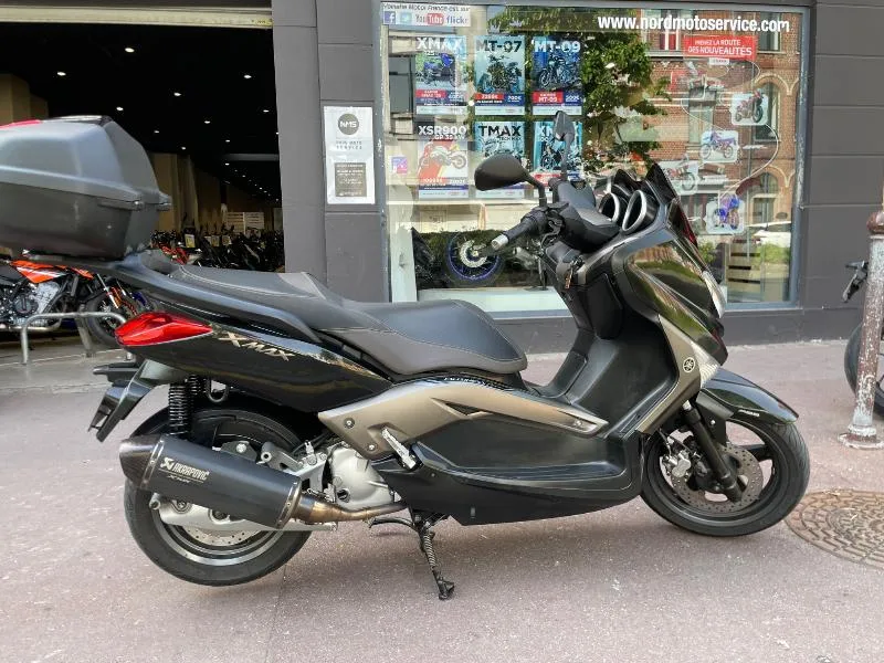 XMAX 125