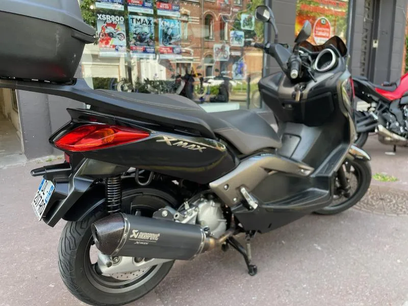XMAX 125