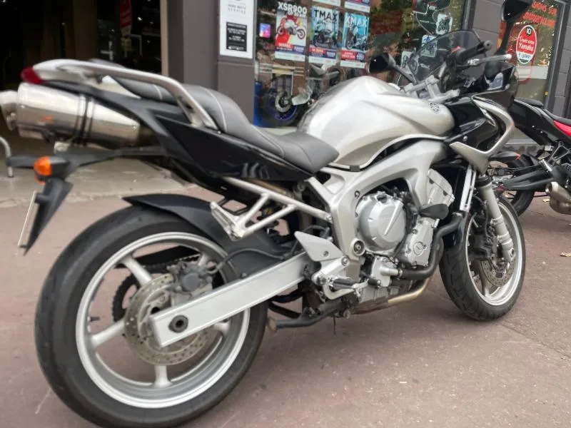FZ6 FAZER