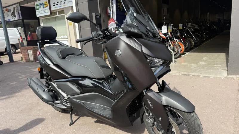 XMAX 125 TECH MAX