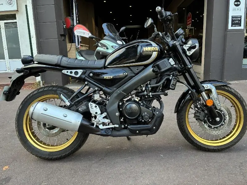 XSR 125 Legacy