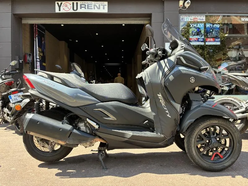 TRICITY 300