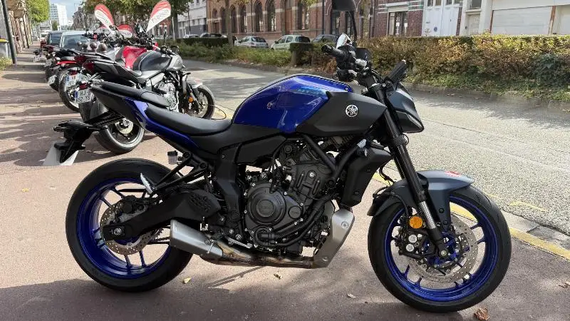 MT07