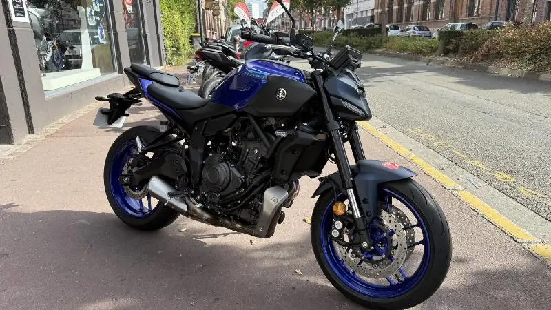 MT07