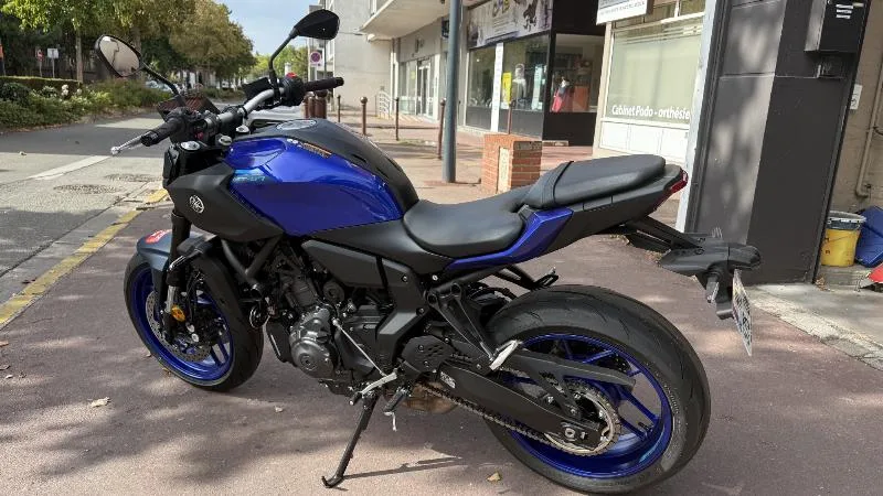 MT07