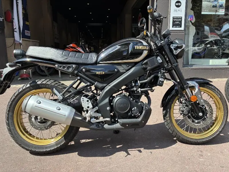 XSR 125 Legacy