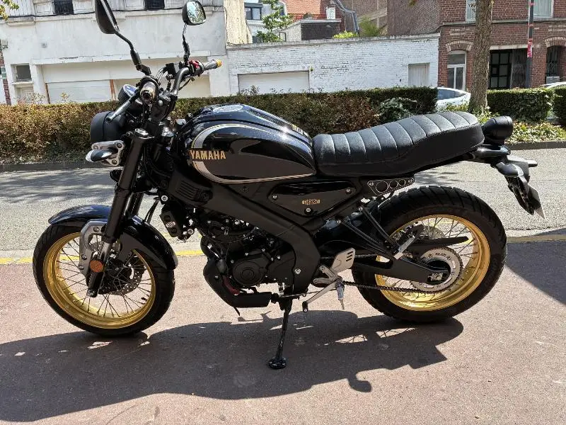XSR 125 Legacy