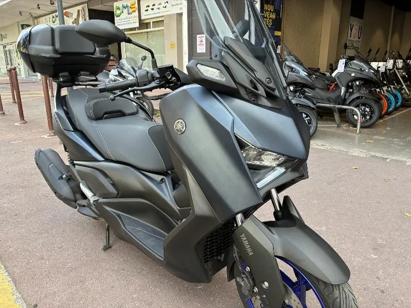 XMAX 125