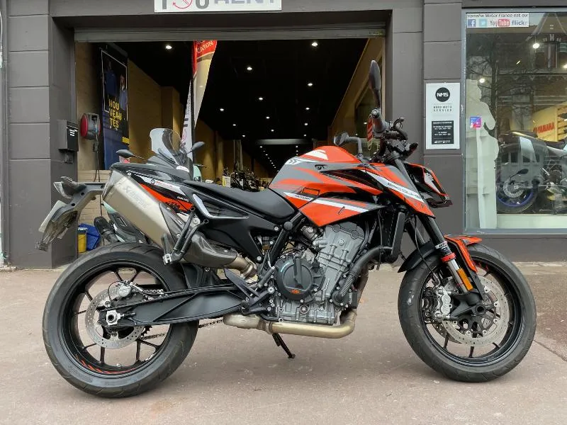 890 DUKE
