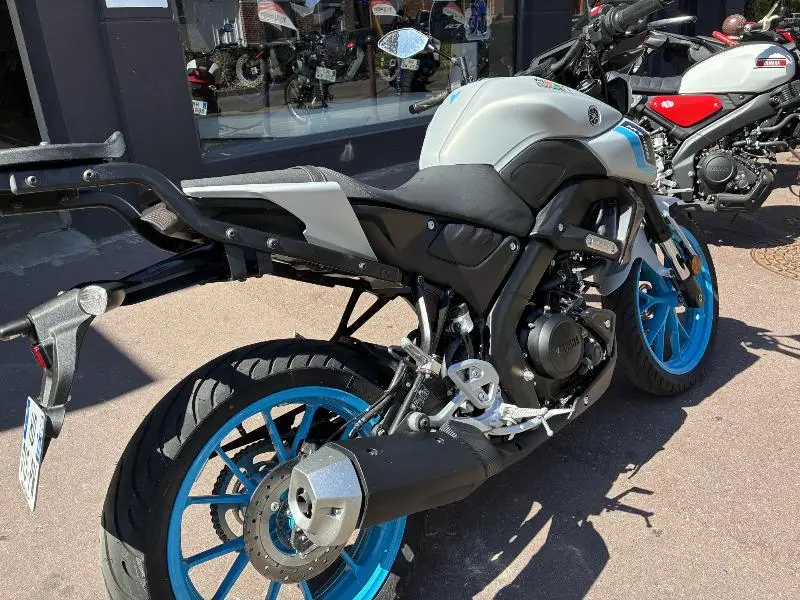 MT125 ABS
