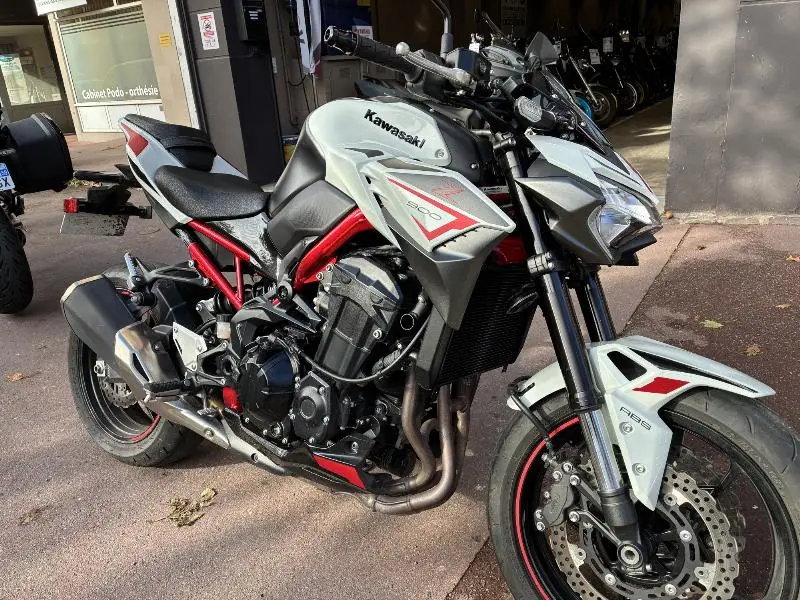 Z 900
