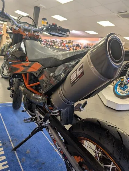 690 SMC R