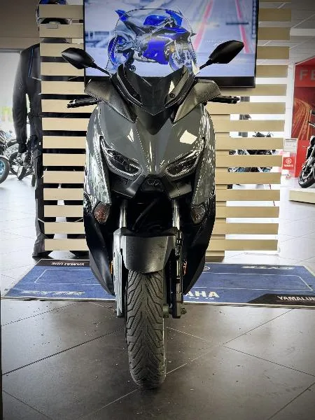 XMAX 125 TECH MAX