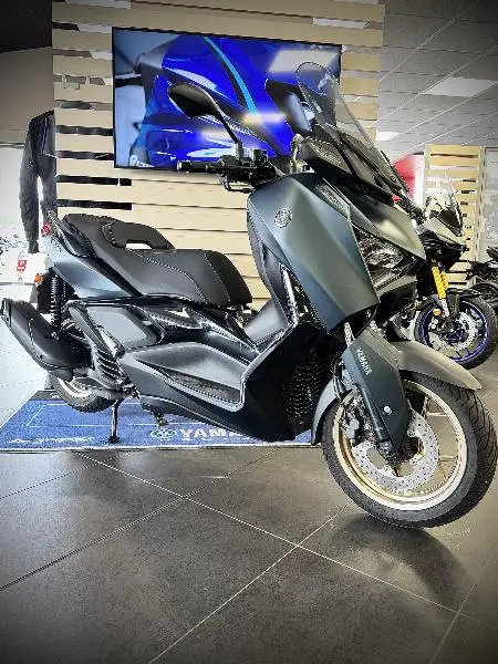 XMAX 125 TECH MAX