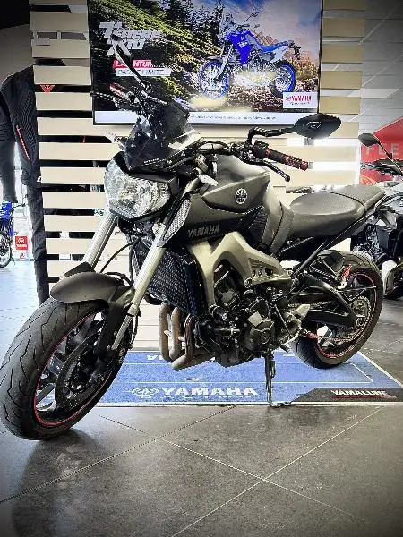 MT09