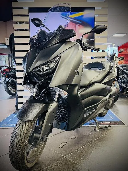 XMAX 125