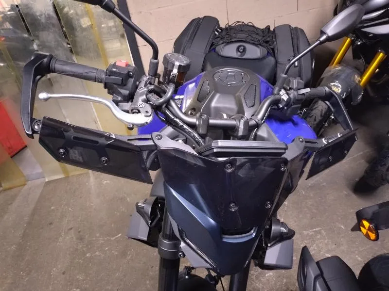MT09
