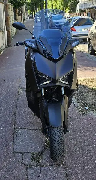 XMAX 300 Tech Max