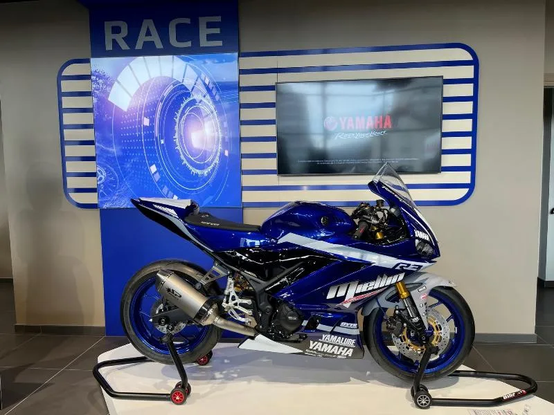 R3