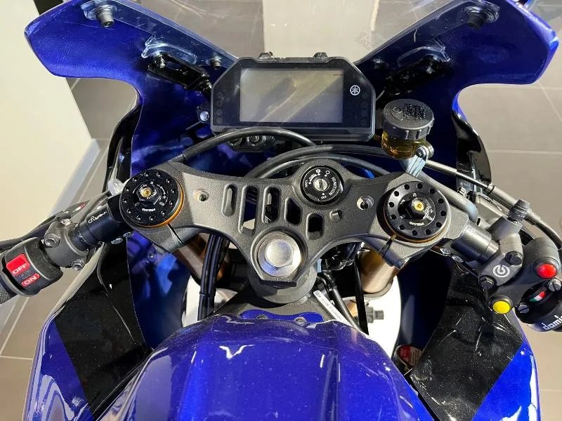 R3