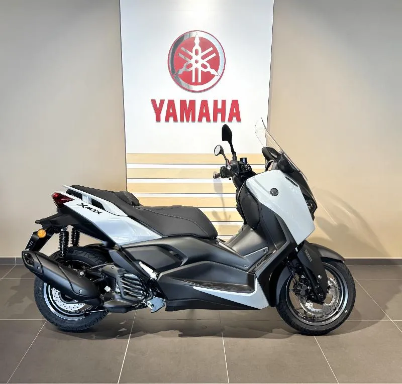 XMAX 125 TECH MAX