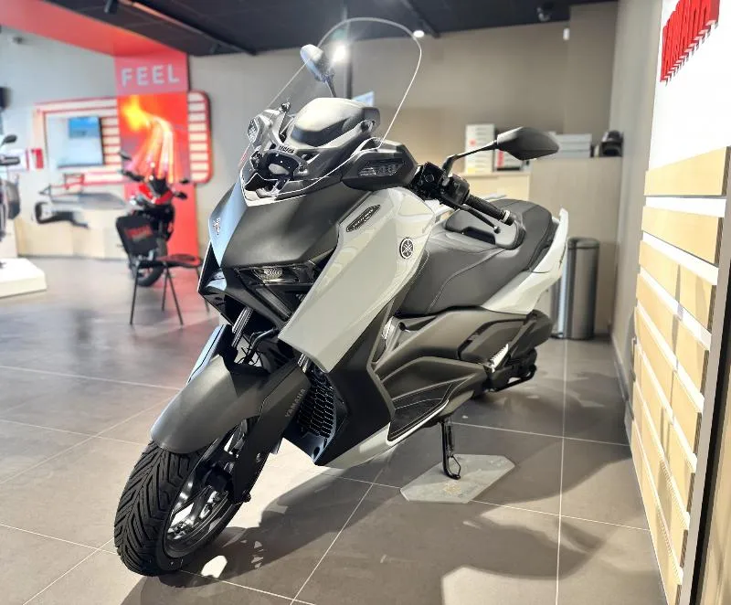 XMAX 125 TECH MAX